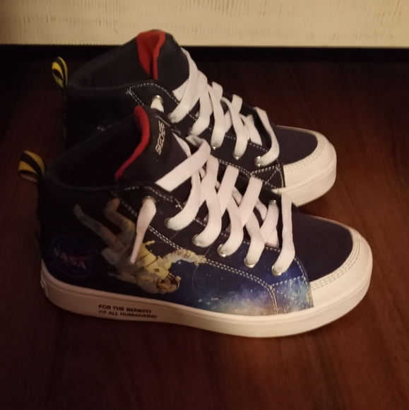 SKECHERS - Picture 3 of 4